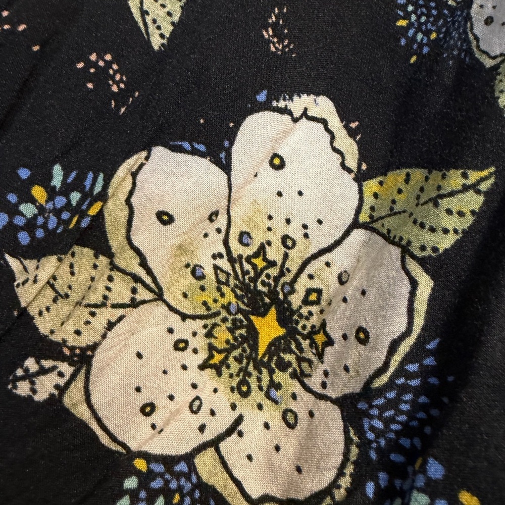 Urban Outfitters XL BOHO 100% Rayon Black Floral Long Sleeve Tunic VNeck - Picture 5 of 7